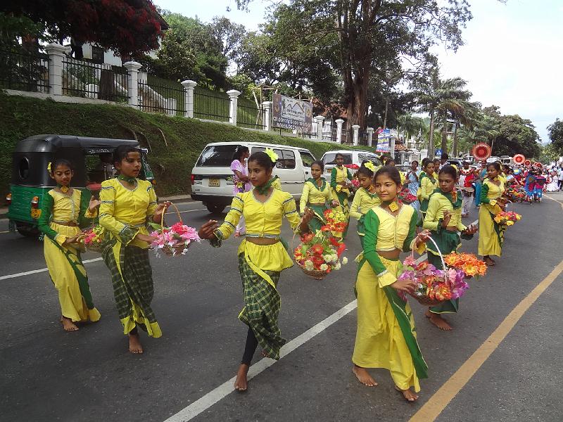 DSC03323.JPG - Sep 8-12, 2014 街頭遊行 (斯里蘭卡，可倫坡) [Parade, Colombo, Sri Lanka]-140